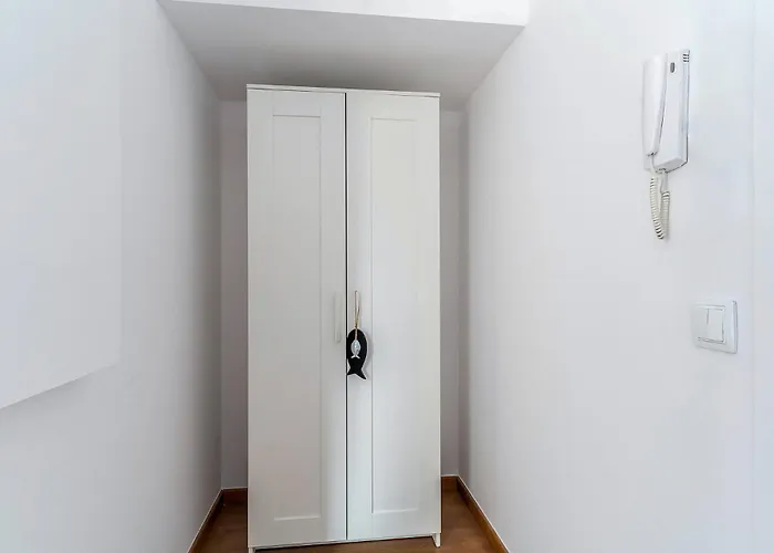Ab Eixample Calabria * برشلونة